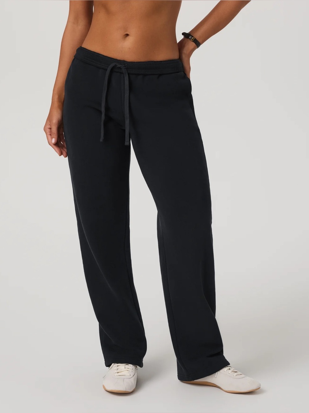 Vuori Restore Straight Leg Sweatpants Black Small Short
